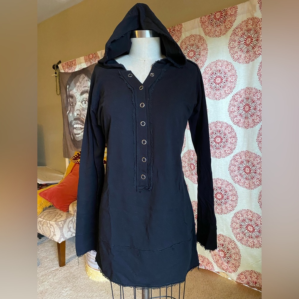 Linq Hoodie